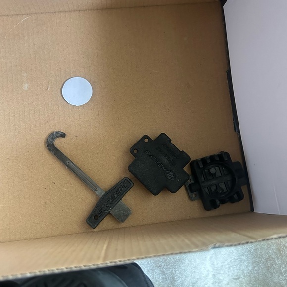 Heelys Black Skateboard Sneakers with Vulcanized Sole - Picture 4 of 5